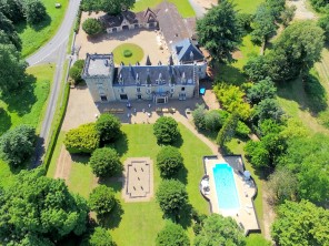 9 Bedroom Chic Chateau – A slice of urban cool in a pretty rural village, Marthon, Nouvelle Aquitaine, France